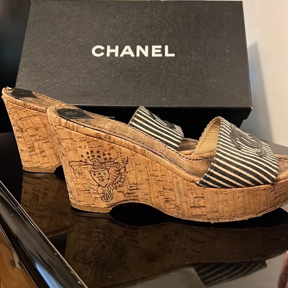 ❤️VINTAGE ❤️ Chanel cork bottom logo sandals - Picture 7 of 10
